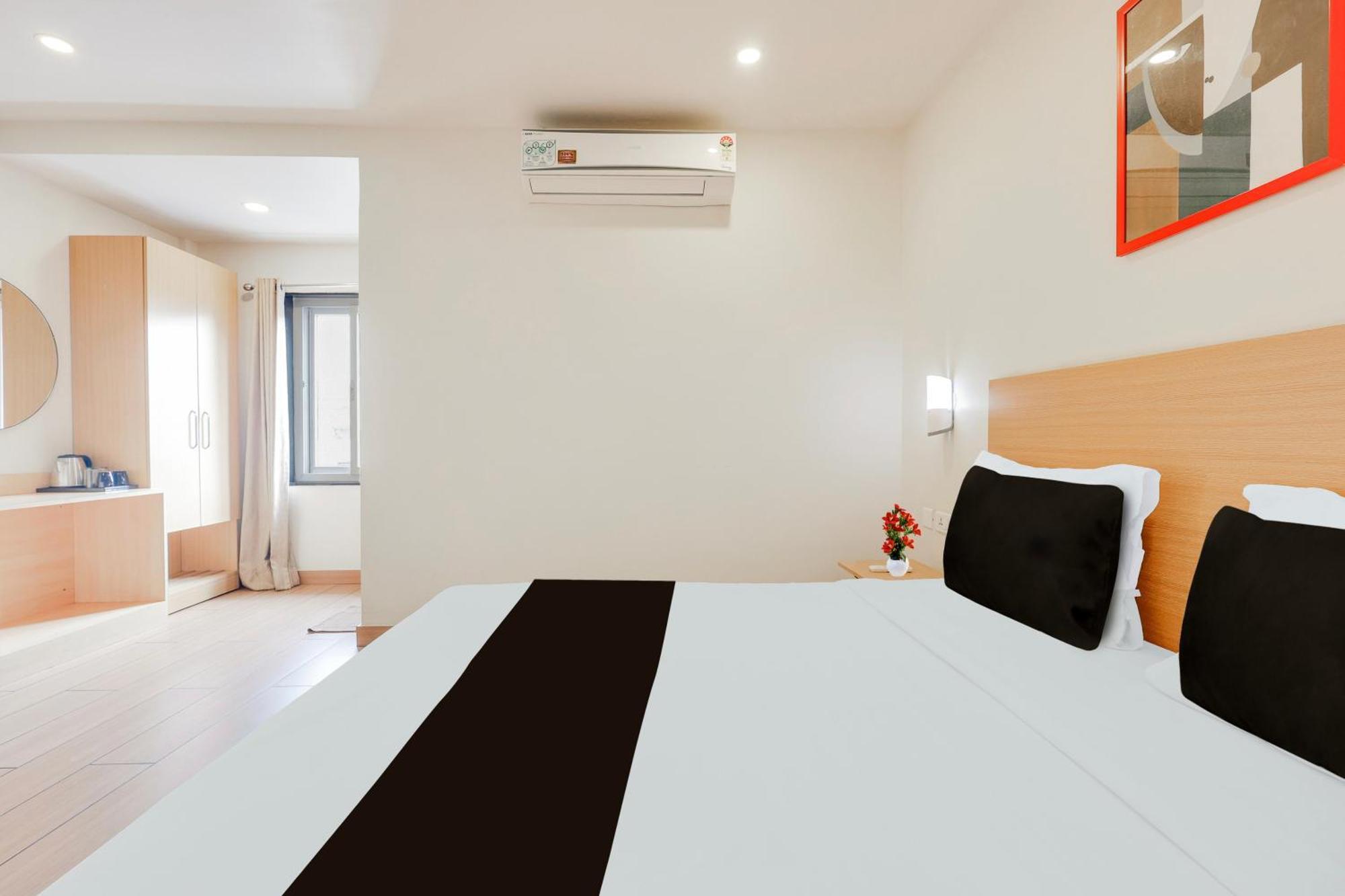 Super Townhouse Visakhapatnam Hotel Exterior photo