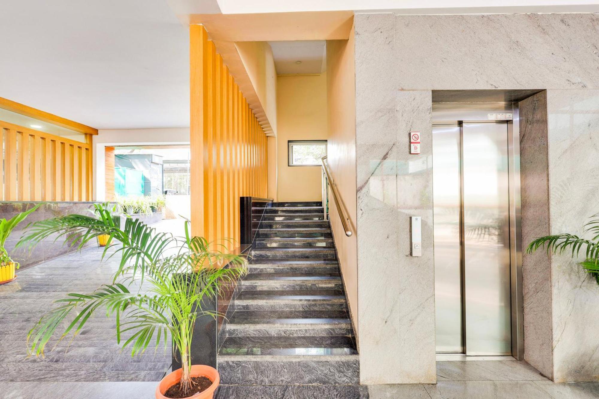 Super Townhouse Visakhapatnam Hotel Exterior photo